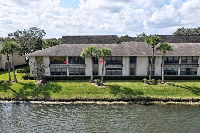 Building Photo - 33 Plantation Dr