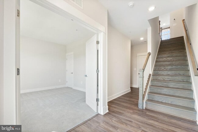 Building Photo - 23142 Horseshoe Trl Sq