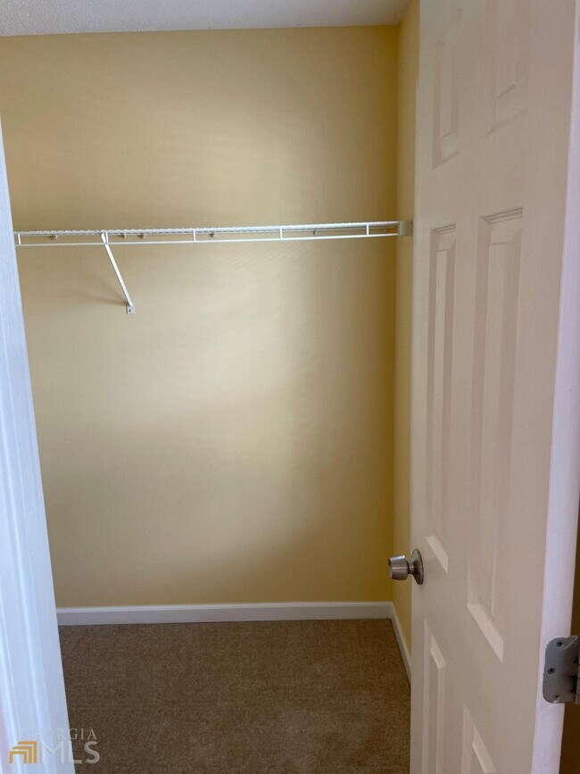 Building Photo - 237 Timber Wolf Trail