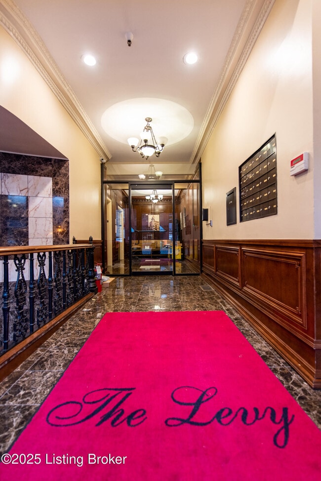 Building Photo - 133 S 3rd St