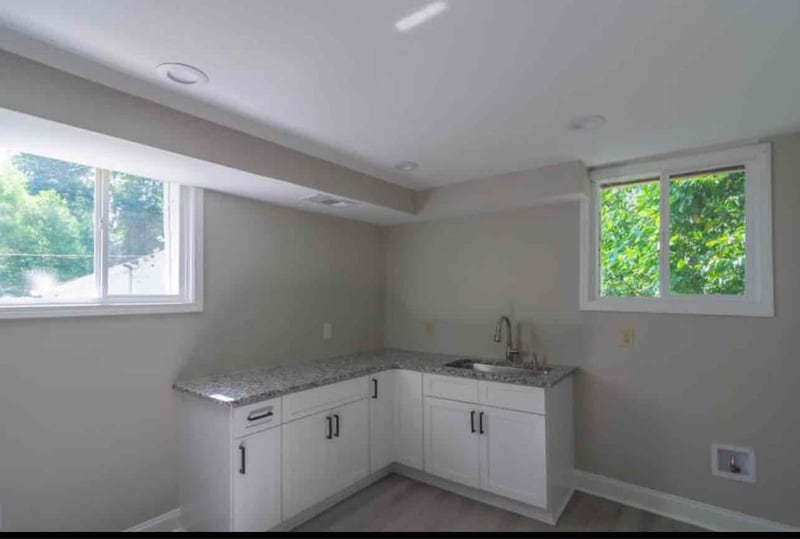 Building Photo - 2368 Jefferson Terrace