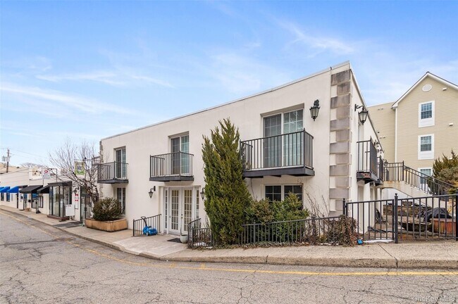 Building Photo - 248 Depew Ave