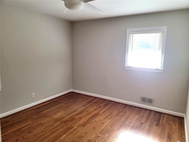 Building Photo - 1061 Homewood Ct