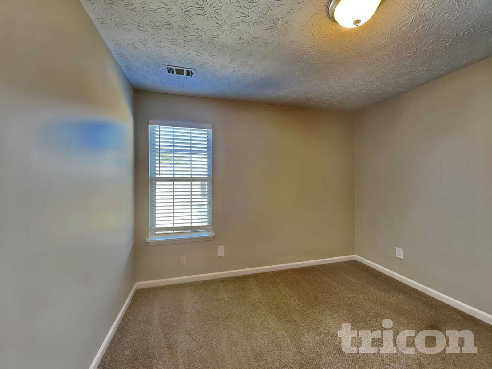 Building Photo - 1485 Rose Pointe Dr