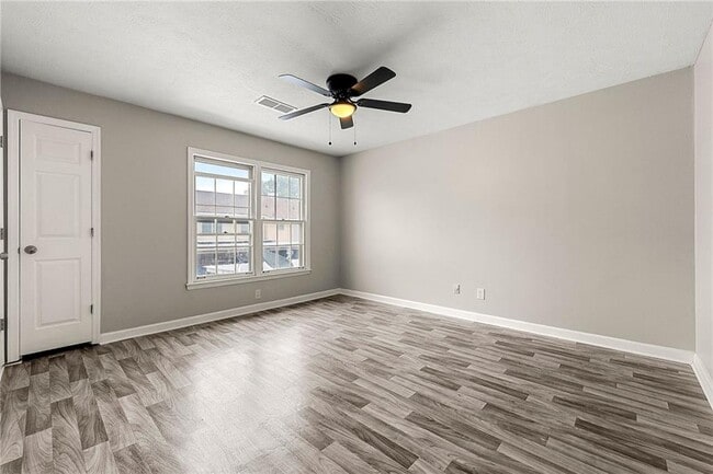 Building Photo - 218 Mill Creek Pl