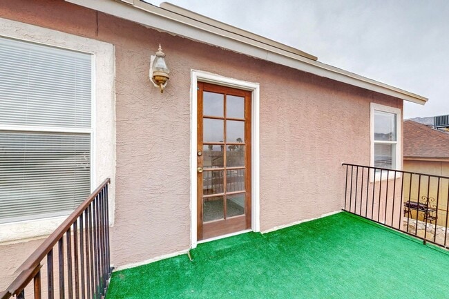 Building Photo - Beautiful 4 bedroom, 2 bath home in Northeast El Paso!