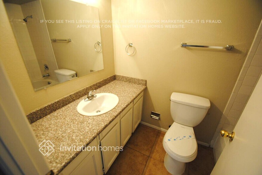 Building Photo - 5337 W Berkeley Rd