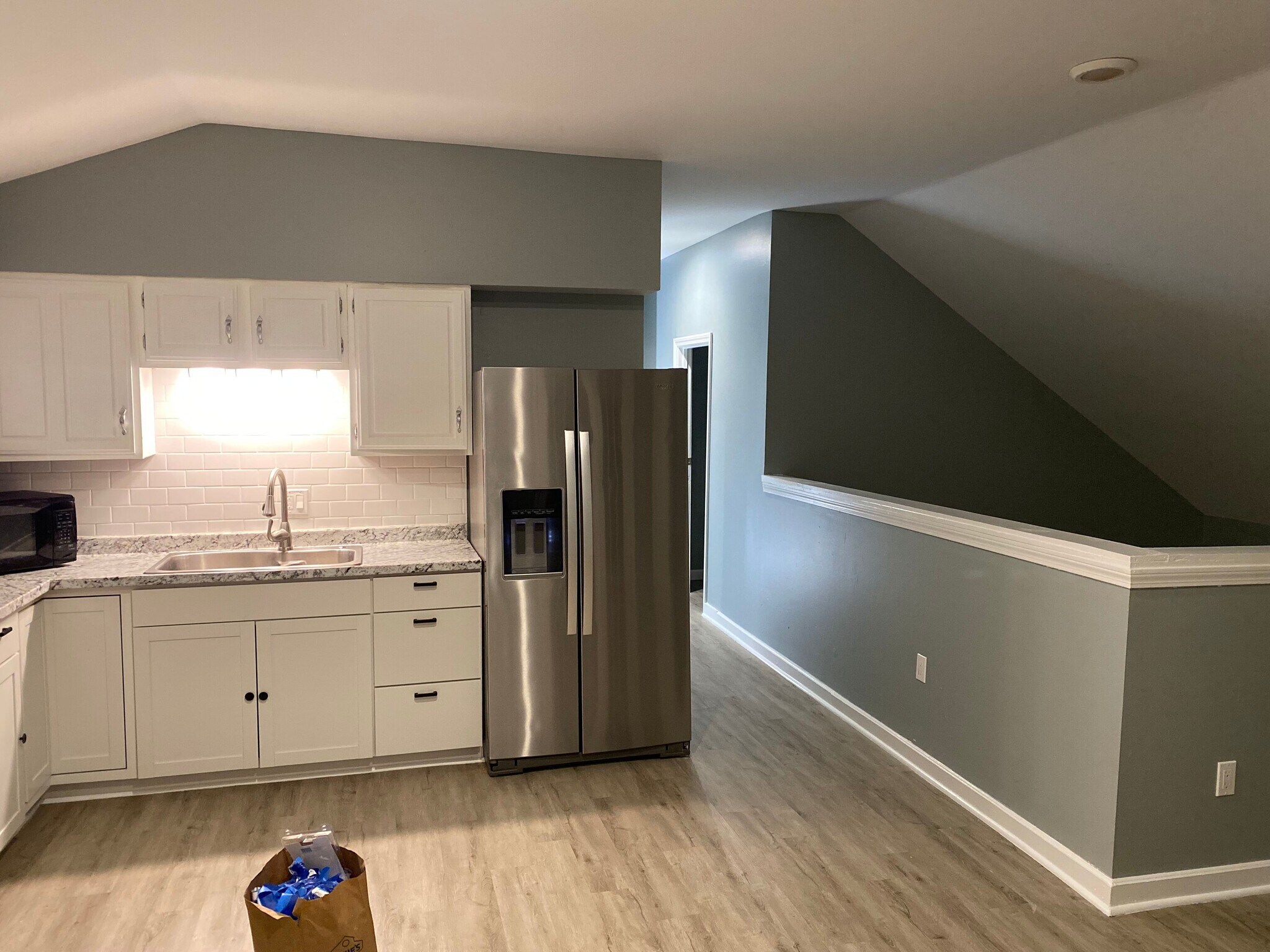 Building Photo - 515 Hollis Rd