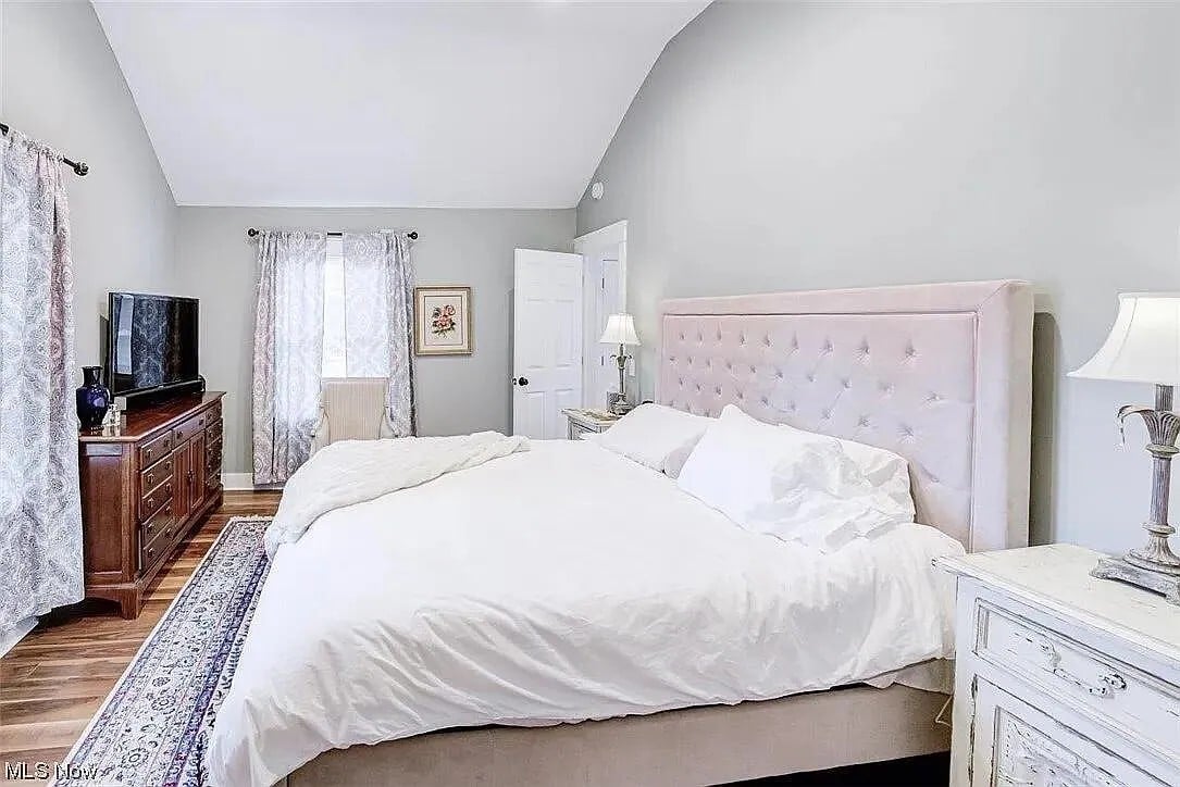 Building Photo - 343 E Garfield Rd