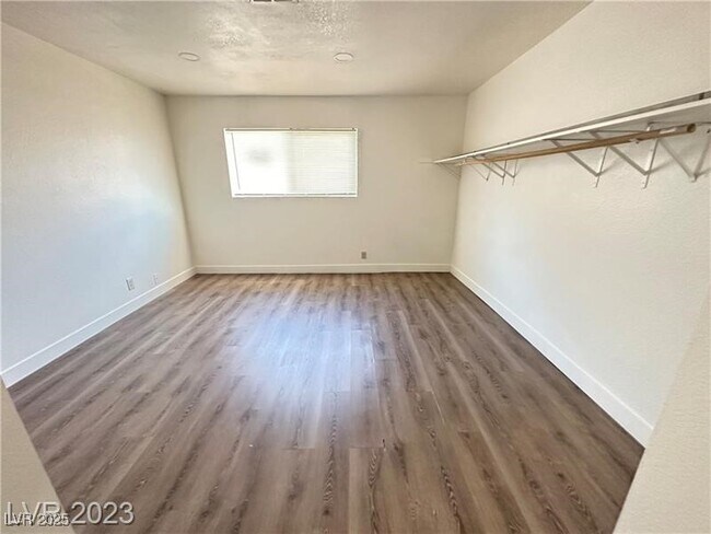 Building Photo - 5167 Greene Ln