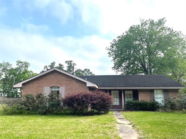 Building Photo - 5131 Indigo St
