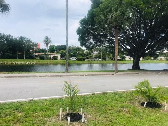 Building Photo - 18280 S Glades Dr