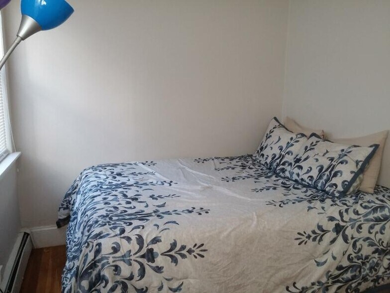 Building Photo - 1000 Memorial Dr