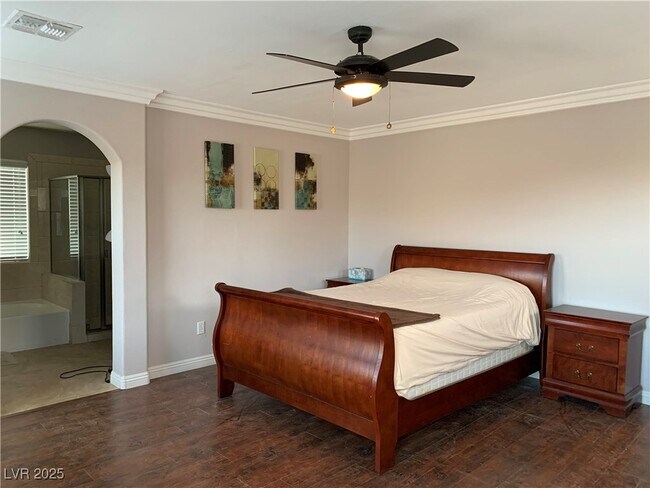 Building Photo - 9024 Semillon St