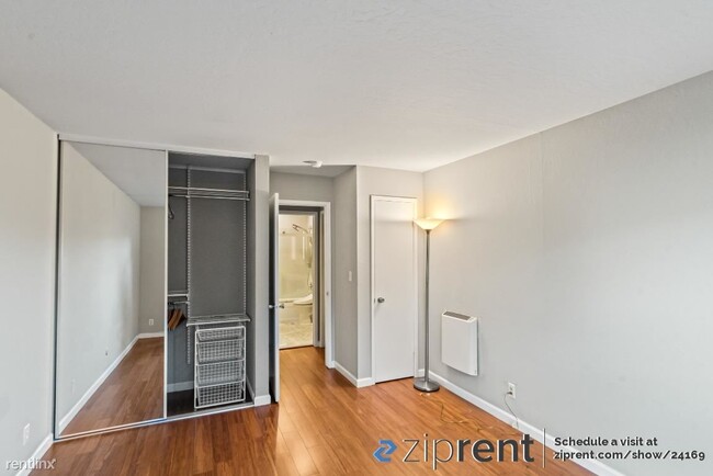 Building Photo - 1 br, 1 bath Condo - 385 Jayne Avenue, Oak...