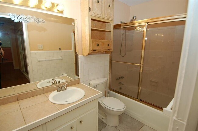 Building Photo - 3922 Safari Ct