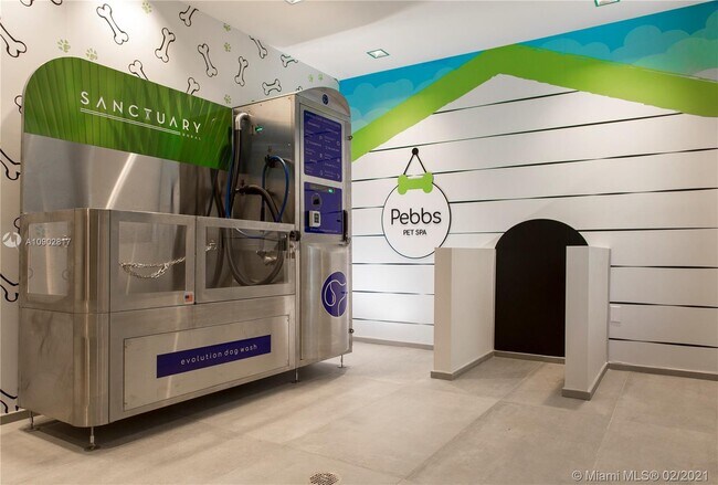 Building Photo - 9480 NW 41st St