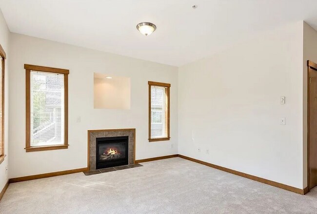 Building Photo - First Floor 2 Bedroom 2 Bath Condo - Quinn Ct