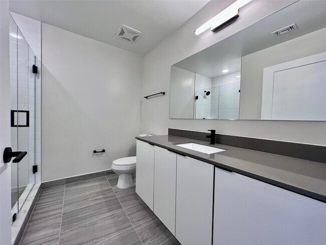 Building Photo - 120 N Compass Way