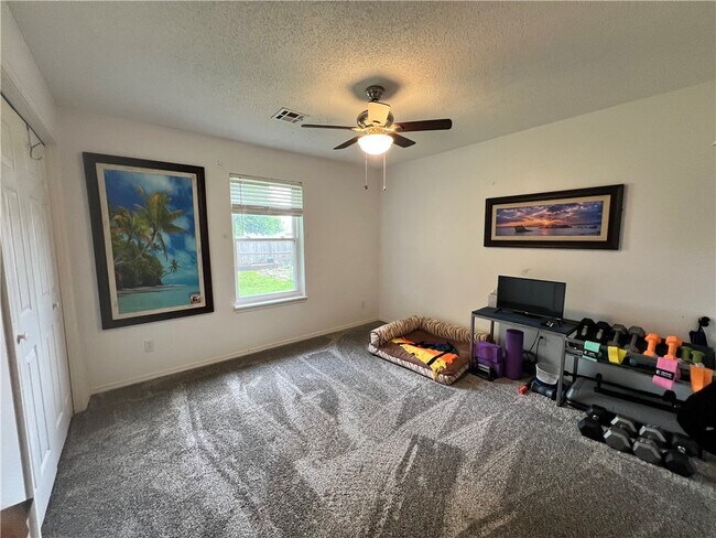 Building Photo - 2009 S 11th St