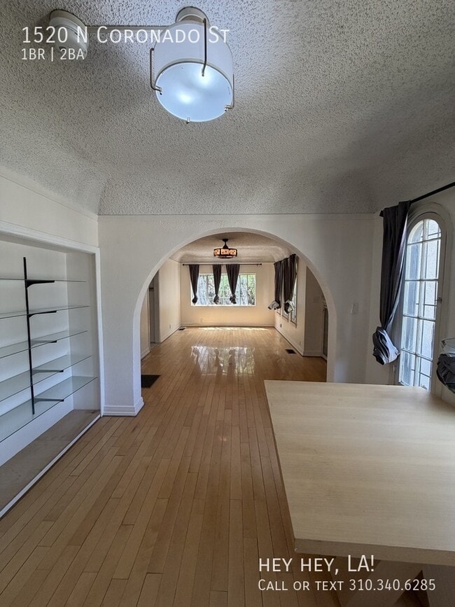 Building Photo - 1520 N Coronado St