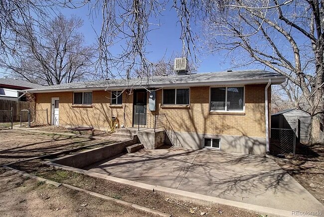 Building Photo - 5456 S Lakeview St