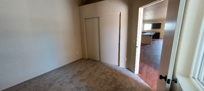 Building Photo - 3712 S Brianna Dr