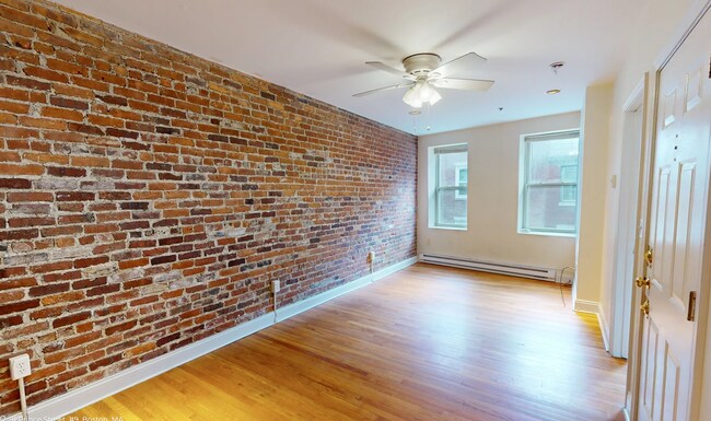 Building Photo - 97 Prince St