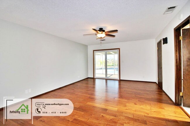 Building Photo - 20231 Margarita Ct E