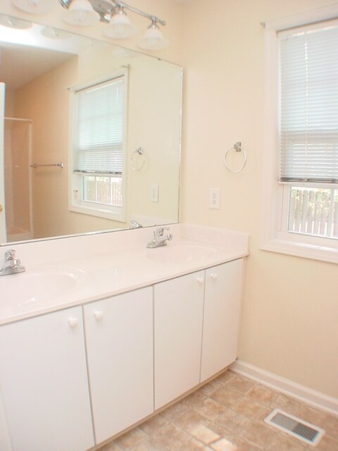 Building Photo - 185 Pecan Ln