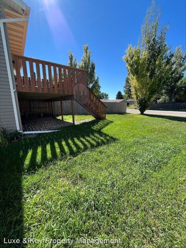 Building Photo - 3 br, 2 bath House - 3433 15th St S