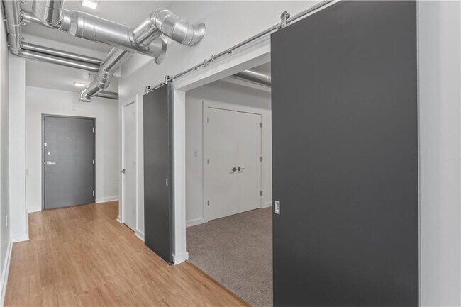 Building Photo - 230 18th St NW