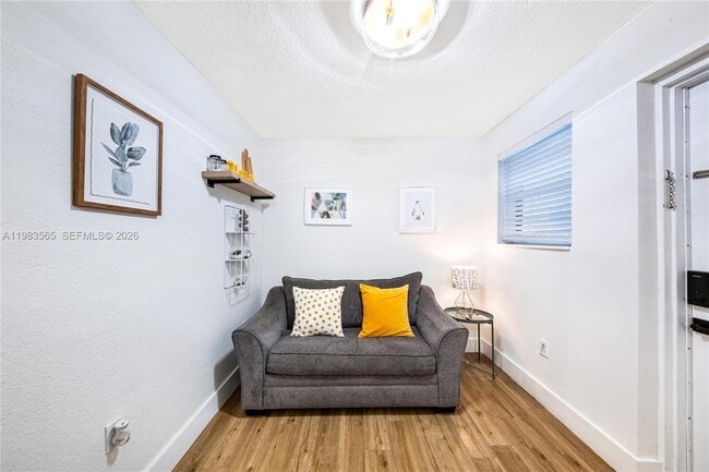 Building Photo - 237 38th St