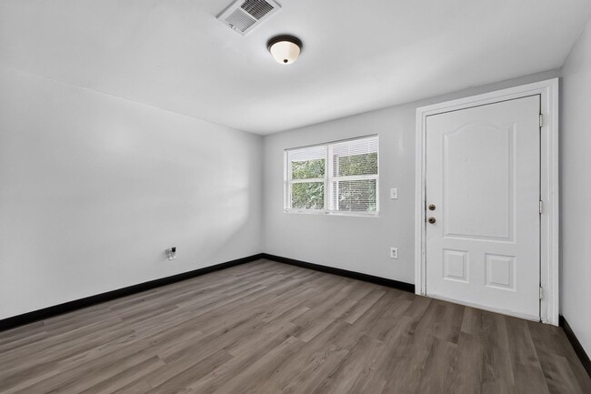 Building Photo - 1626 Telfair St Ln