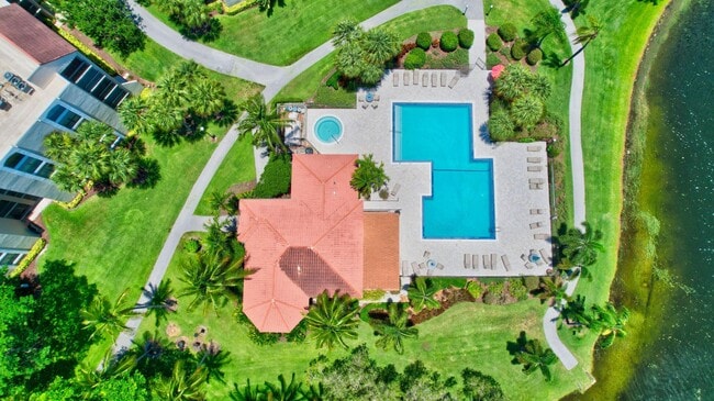 Building Photo - 950 Lavers Cir