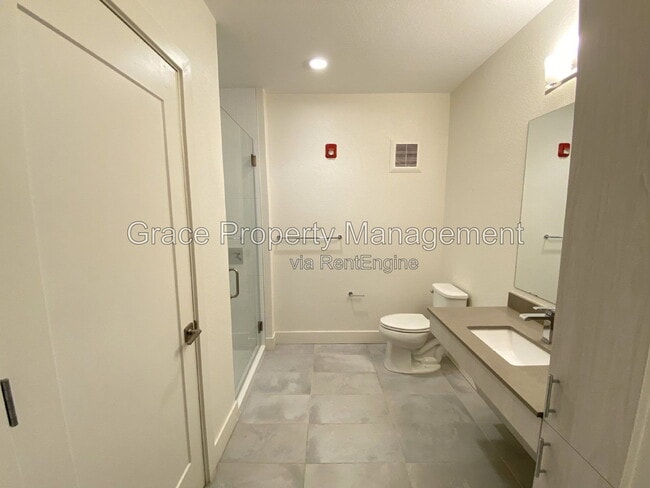 Building Photo - 431 E Bayaud Ave