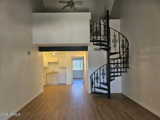 Building Photo - 30 E Brown Rd