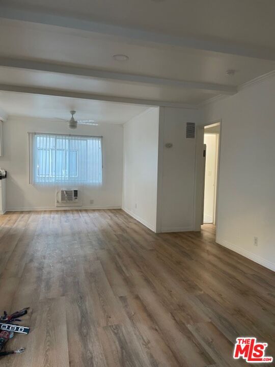 Building Photo - 12823 Kling St