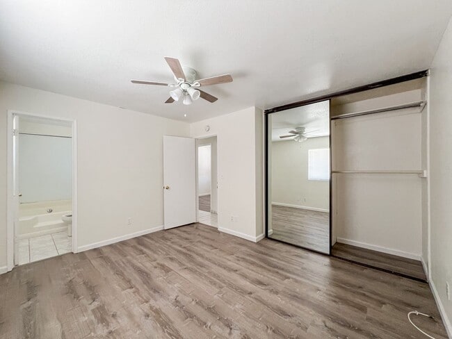 Building Photo - 29 Palms Home with Mountain Views