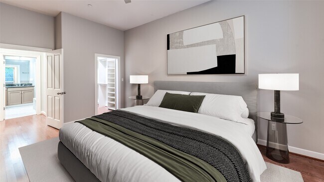 Building Photo - 914 Main St