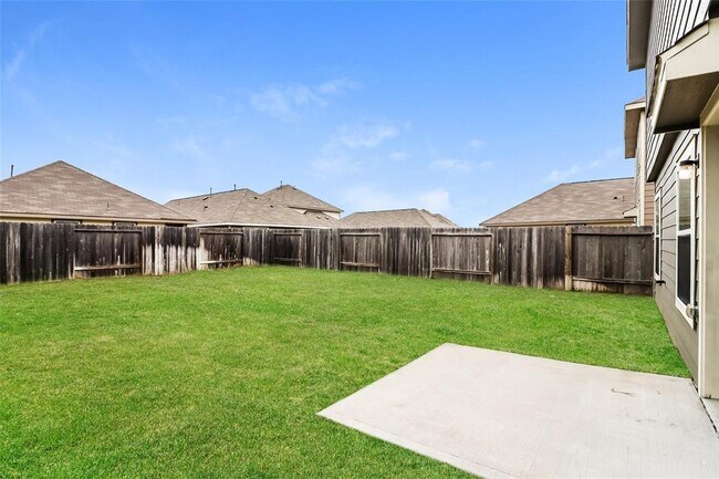 Building Photo - 24406 Amaldi Ct