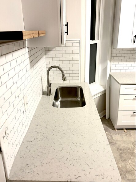 Building Photo - 3418 Hartford St