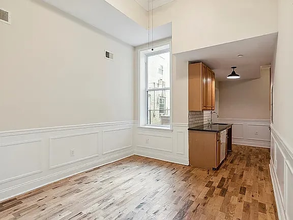 Building Photo - 1723 Master St