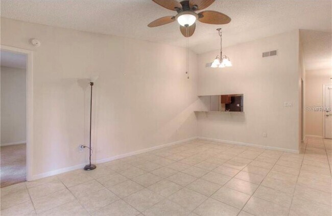 Building Photo - 1761 Lakeview Village Dr