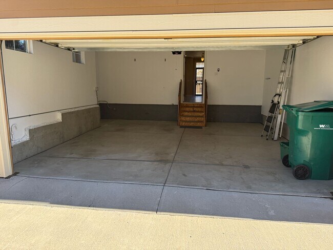 Building Photo - Updated 2 bedroom in West Arvada - Boyd Ponds