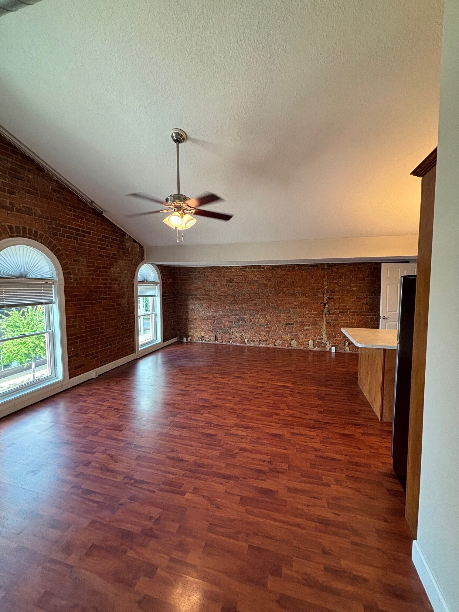 Building Photo - 135 E Prairie Ave