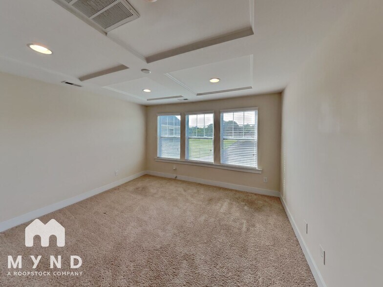 Building Photo - 2613 Double Oaks Rd