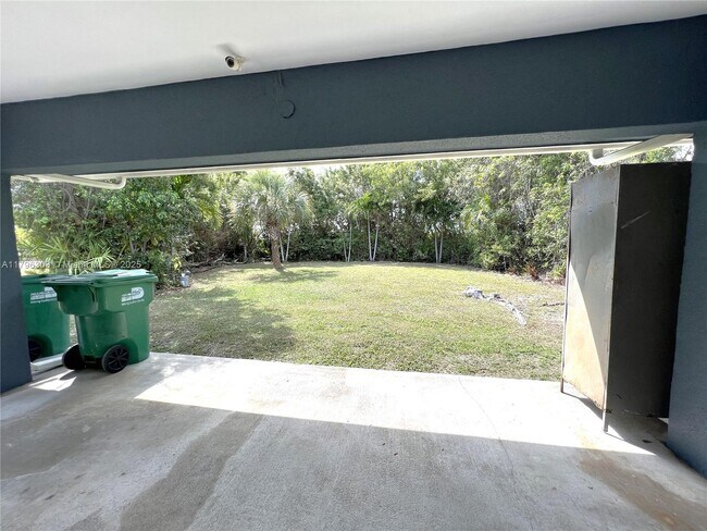 Building Photo - 24595 SW 124th Ave