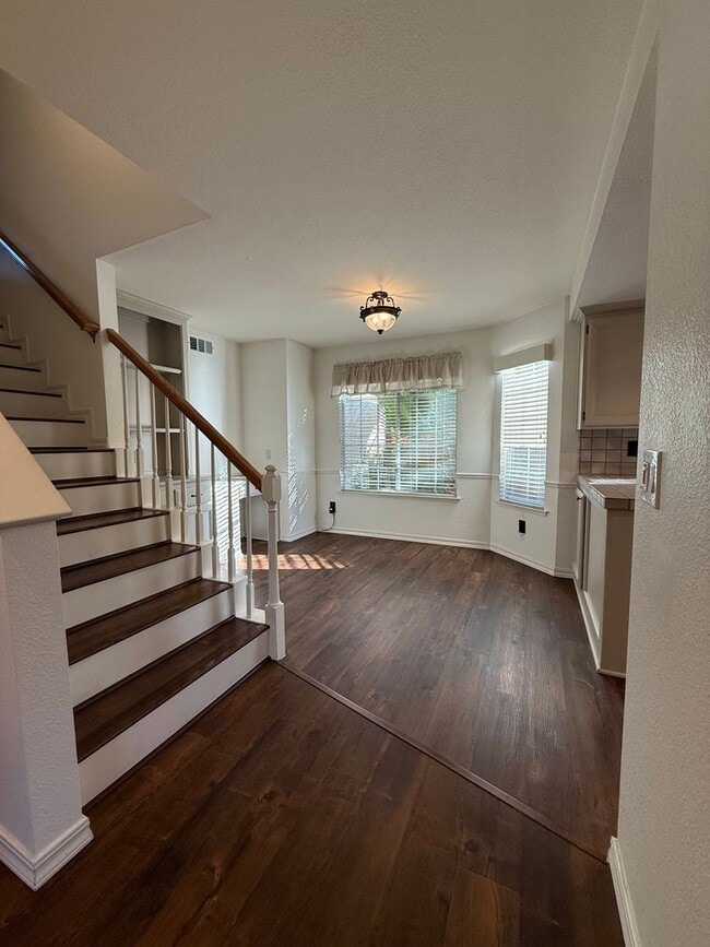 Building Photo - *Welcome to Your New Home in Cobble Shores...