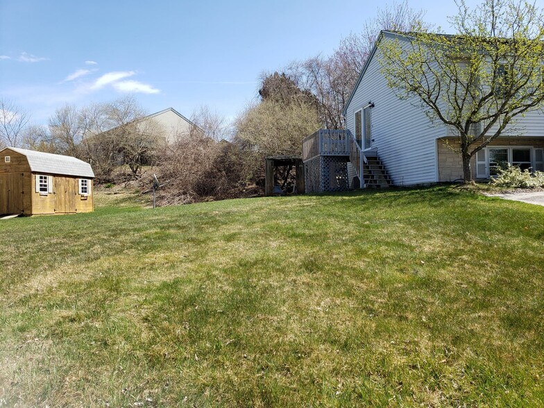 Building Photo - 85 Derryfield Rd